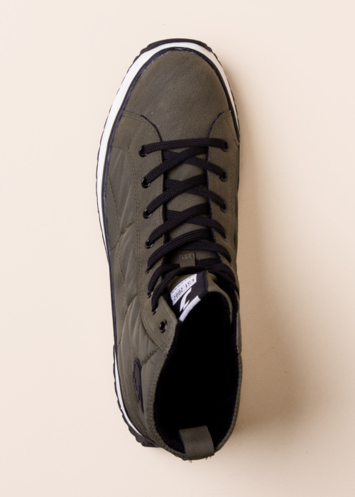 SJ laisvalaikio bateliai