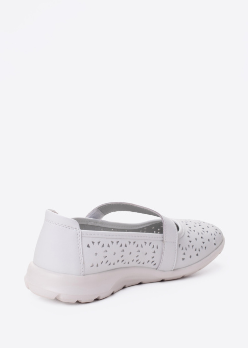 Lunde bateliai Helga