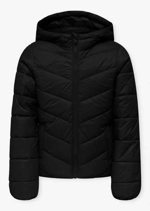 Only pavasario-rudens striukė Kajsa