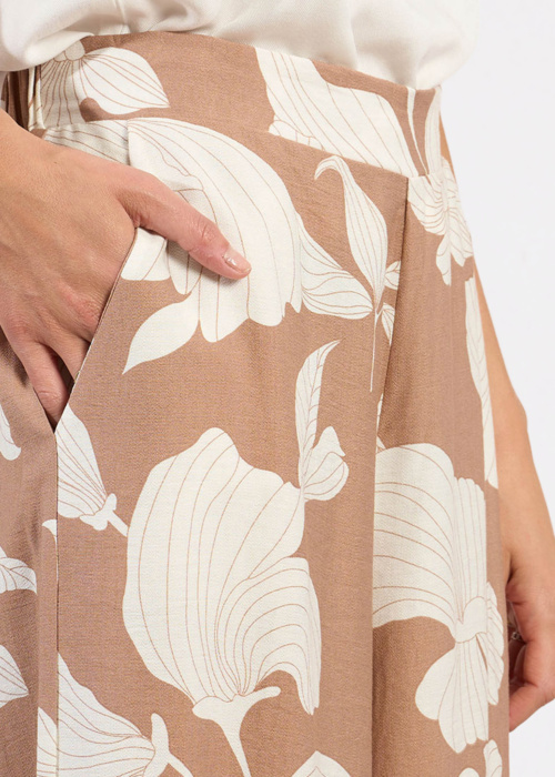 Molly Bracken kelnės