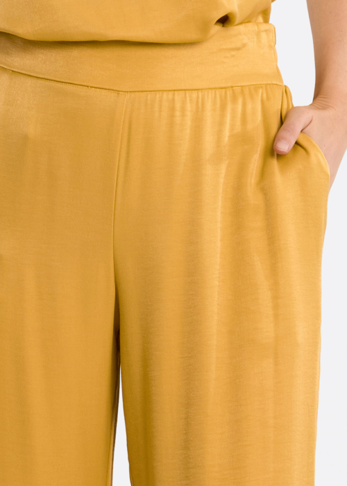 Molly Bracken kelnės