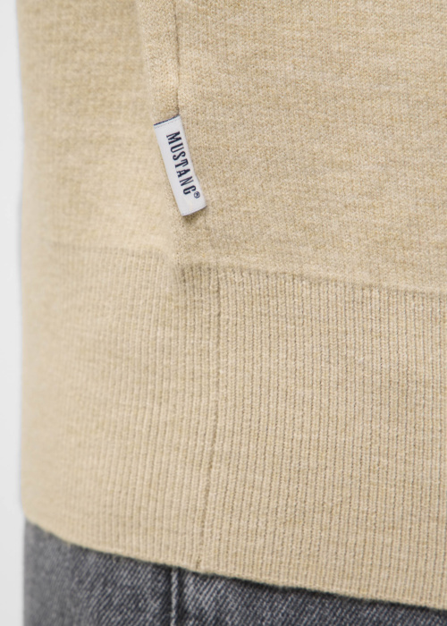 Mustang megztinis Santa