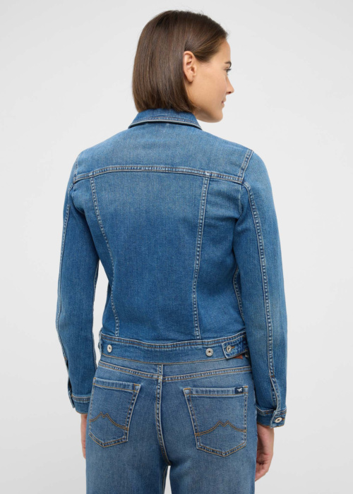 Mustang striukė Santa