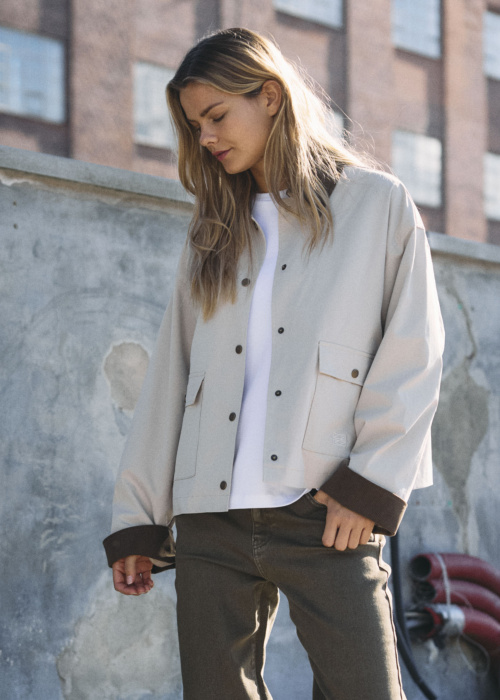 Noisy May pavasario-rudens striukė Nora