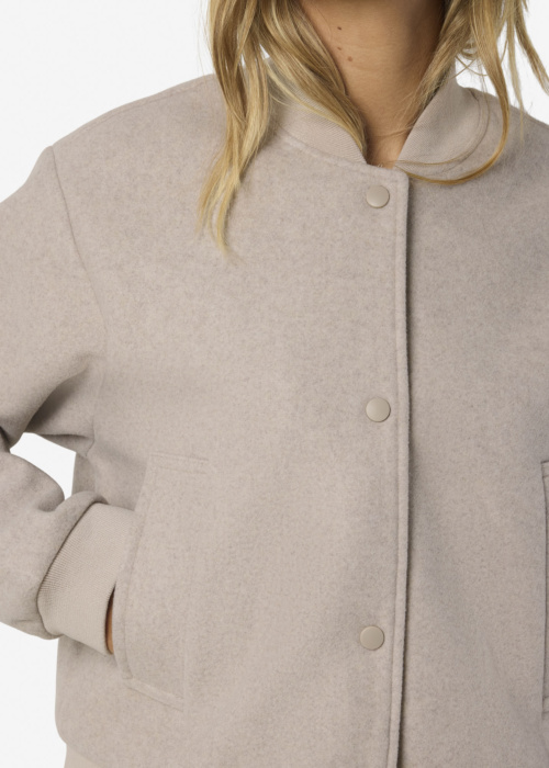 Noisy May pavasario-rudens striuke Eddi