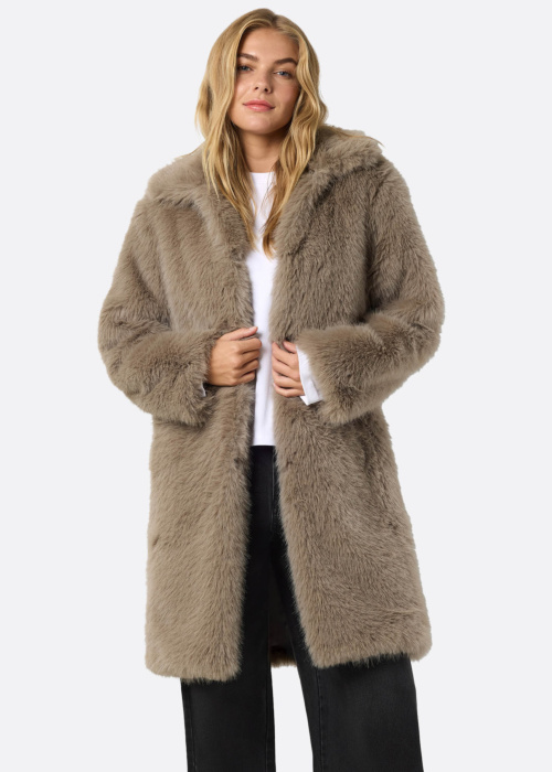 Noisy May kailis Evie