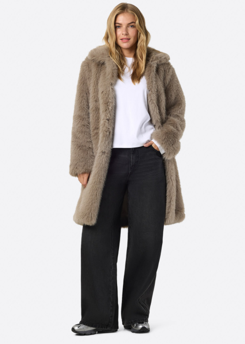 Noisy May kailis Evie