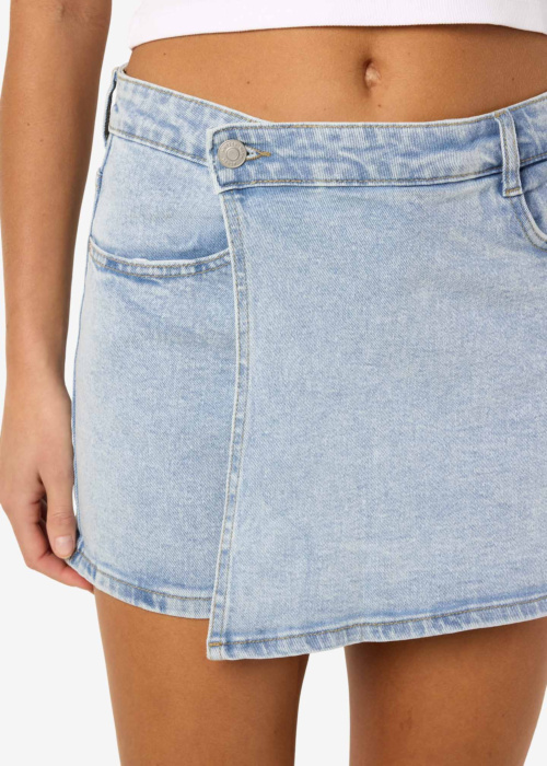 Noisy May sijonas Noami