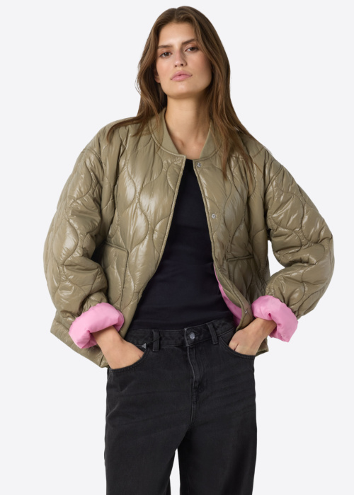 Noisy May pavasario-rudens striukė Allie