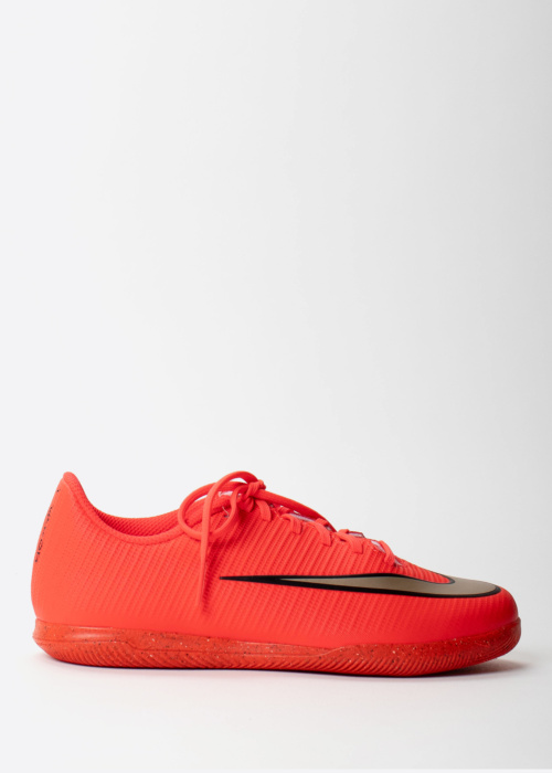 Nike futbolo bateliai Jr Vapor 17 Club Ic