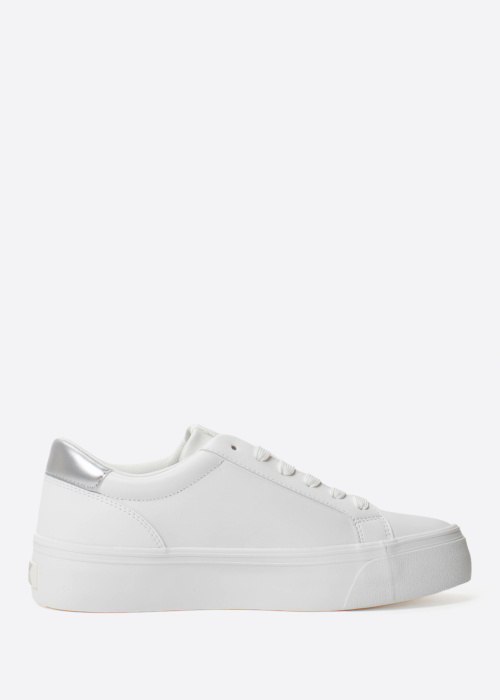 Calvin Klein laisvalaikio batai Vulc Flatf Lth Silver Logotipas Tag