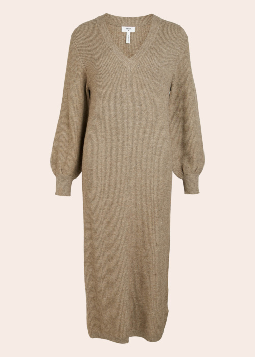 Object megzta suknelė