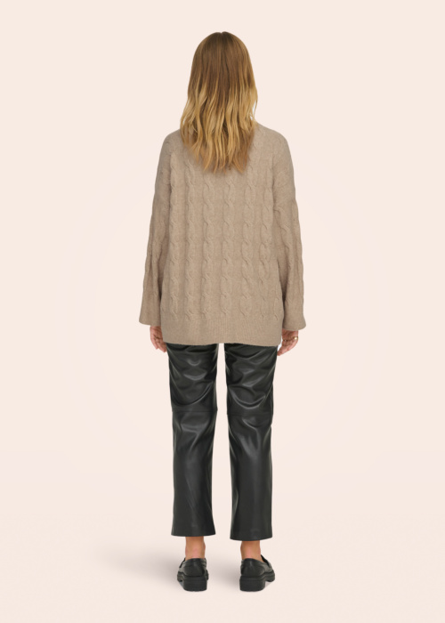 Only megztinis Jeanett