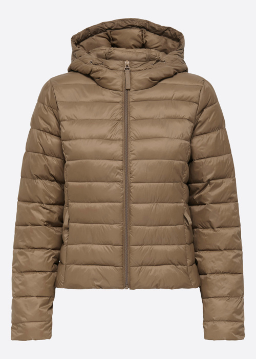 Only pavasario-rudens striukė Tahia