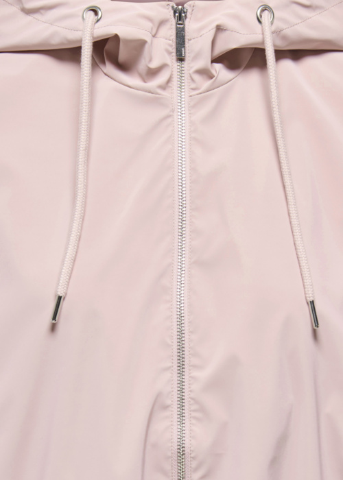 Only pavasario-rudens striukė Camille