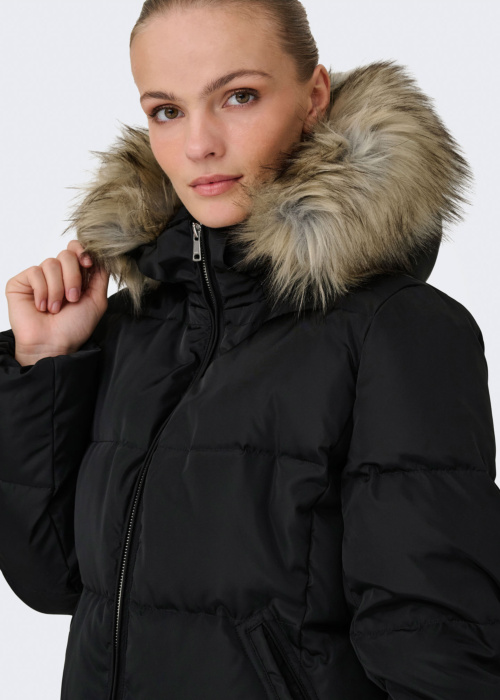 Only pūkinė striukė Newrhoda