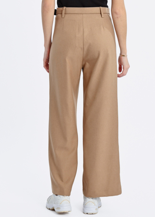 Lili Sidonio kelnės