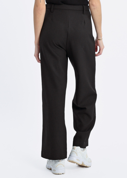 Lili Sidonio kelnės