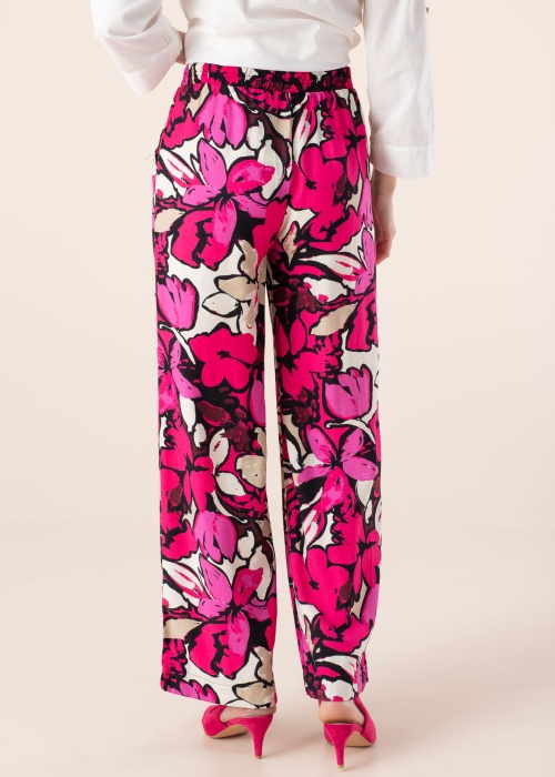 b.young kelnės Janina