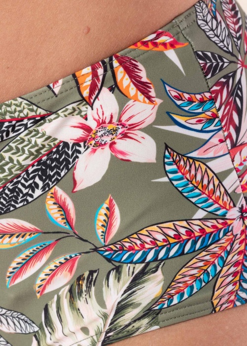 Trofe maudymosi kelnaitės