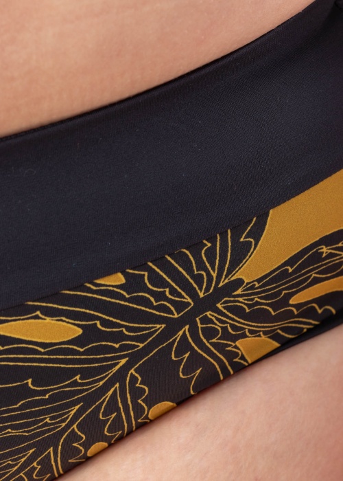 Lauma maudymosi kelnaitės