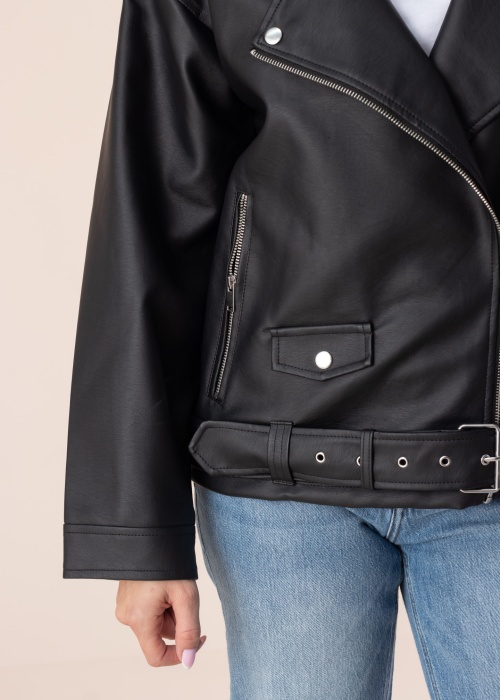 Noisy May striukė Paulina