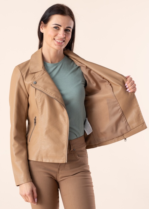 Only striukė Newmelisa