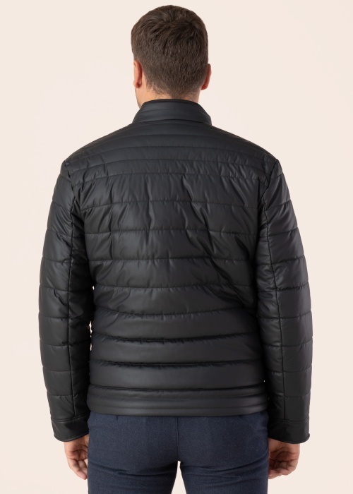 Guess striukė Logotipas