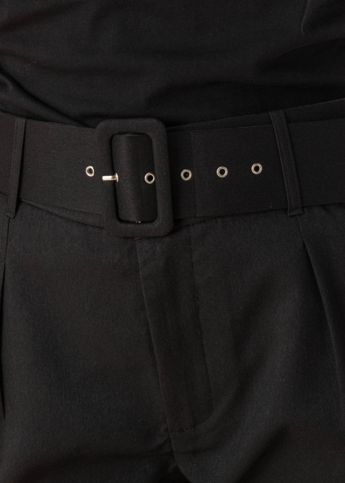 Molly Bracken kelnės