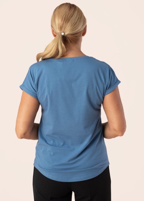 b.young palaidinė Pamila