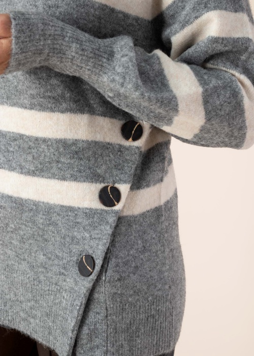 b.young megztinis Omea