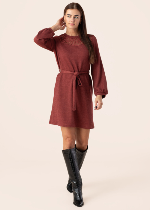 Vila megzta suknelė Emmy