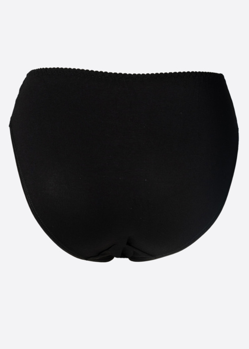 Jadea kelnaitės dėžutėje