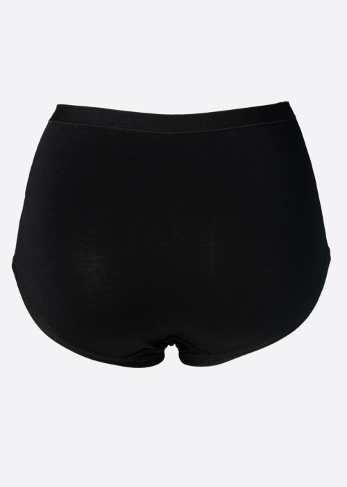 Jadea kelnaitės dėžutėje