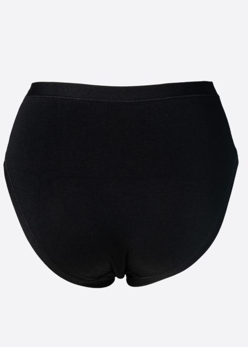 Jadea kelnaitės dėžutėje