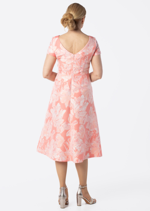 Kairi Vilderson suknelė