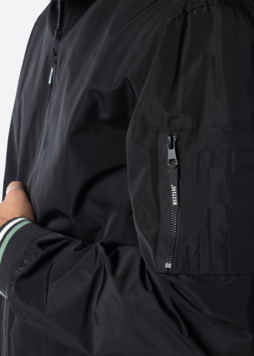 Mustang Striukės-bomberiai