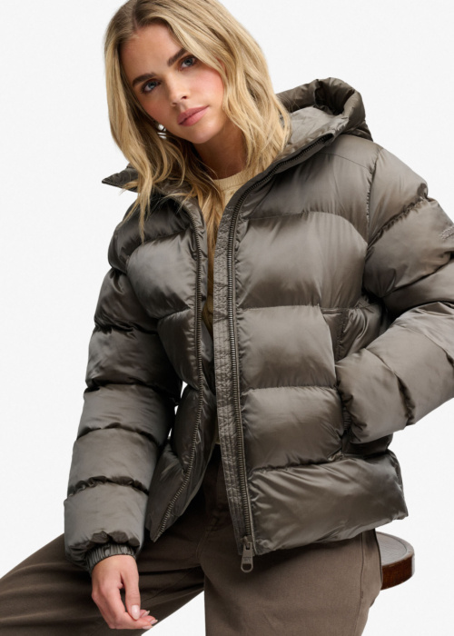 SuperDry dygsniuota žiemine striuke