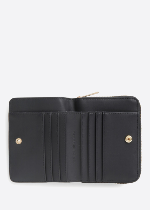 Tommy Hilfiger piniginė Modern Med Flap dėžutėje