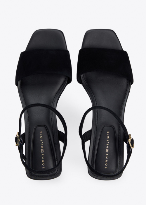 Tommy Hilfiger bateliai