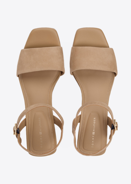 Tommy Hilfiger bateliai