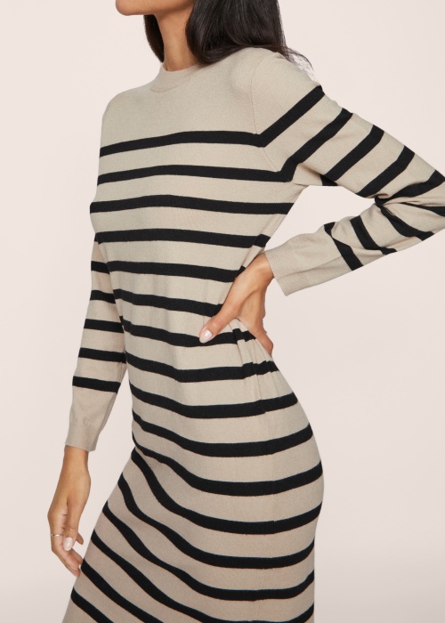 Vila megzta suknelė Sahra