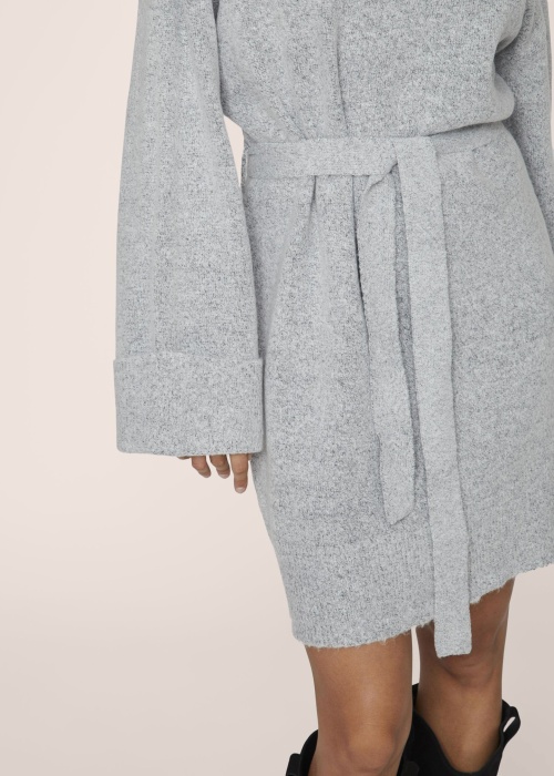 Vila megzta suknelė Rolfie