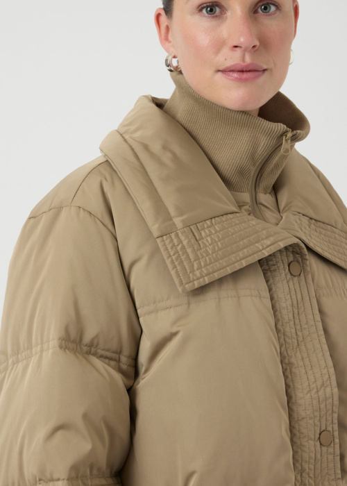 YAS pūkinis paltas Sevina