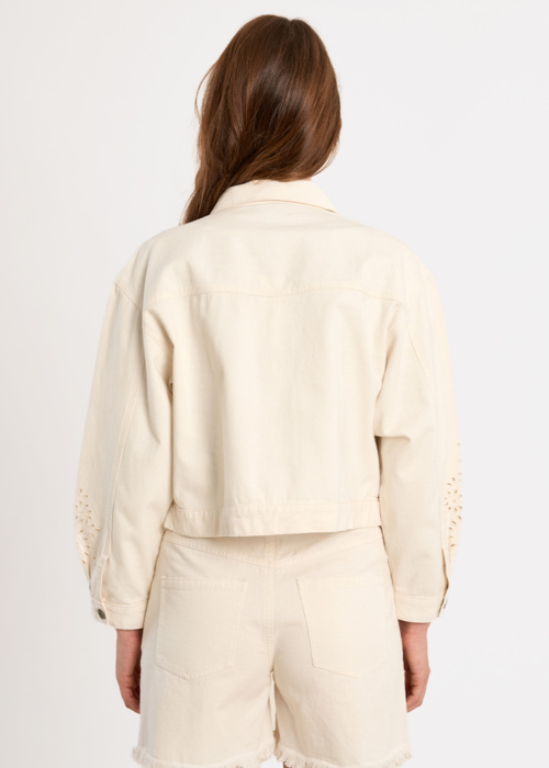 Molly Bracken striukė