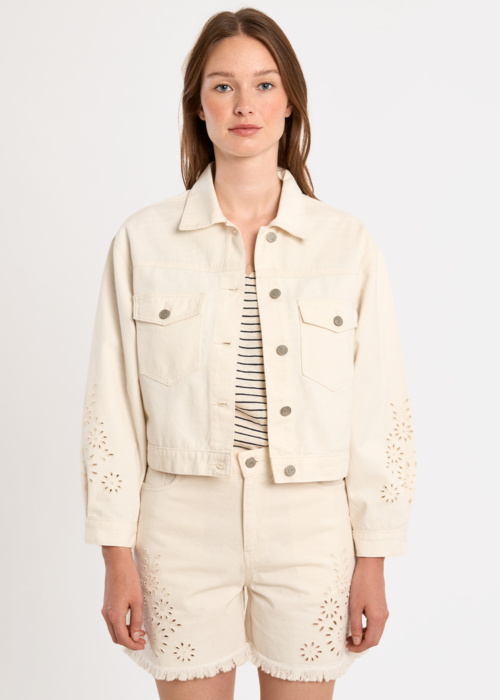 Molly Bracken striukė