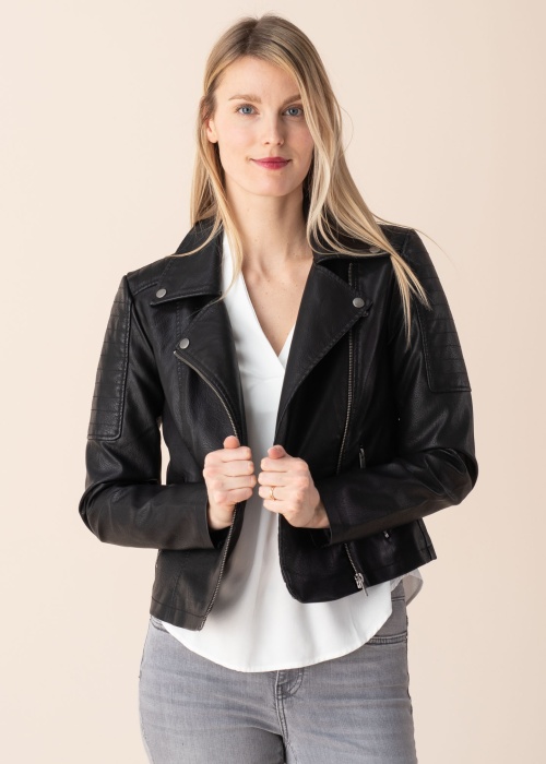 Noisy May striukė Rebel