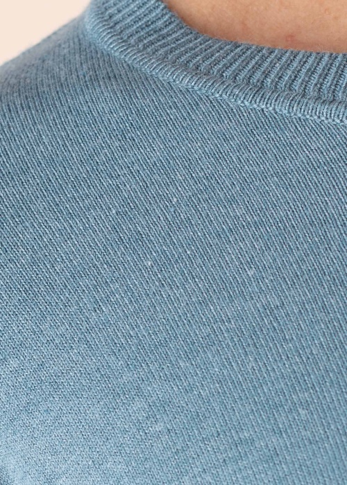 b.young megztinis Mmpimba1