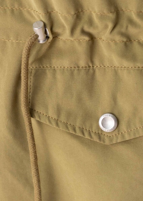 Only pavasario-rudens striukė Newstarline