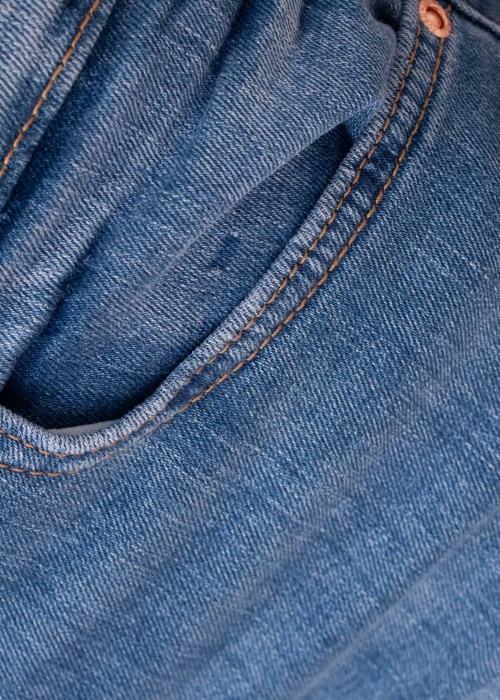 b.young kelnės Kato